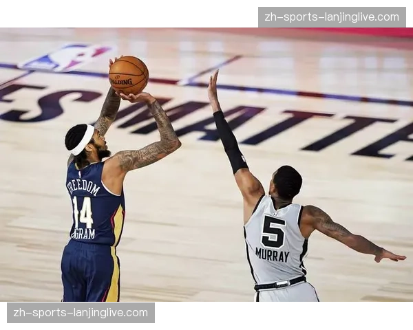 湖人限制鹈鹕三分命中率32.1% 防守策略执行成功